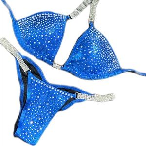 New Blue Competition Bikini XS with Rhinestone connectors. Scrunch bottoms